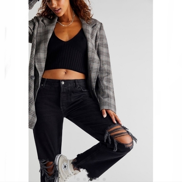 Free People Maggie Mid Rise Washed Black Distressed Straight Leg Crop Jeans - Picture 3 of 9
